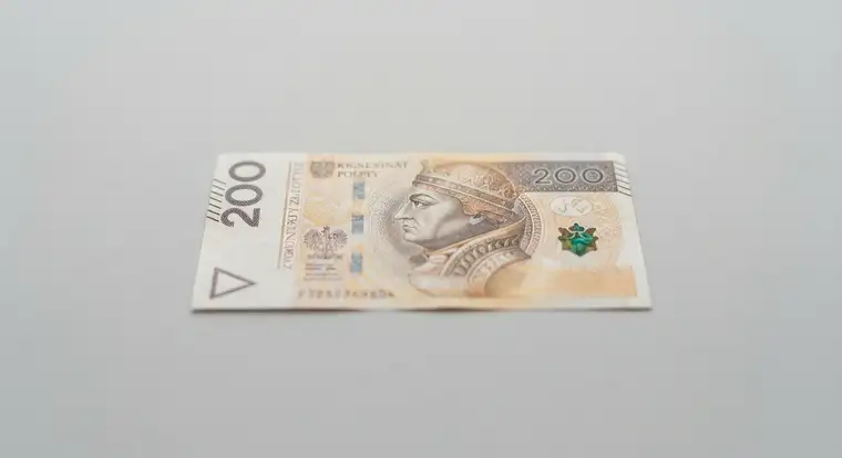Kredyt gotówkowy bez BIK i KRD przez internet - weryfikacja pożyczkodawcy i koszty pożyczki poza bankiem