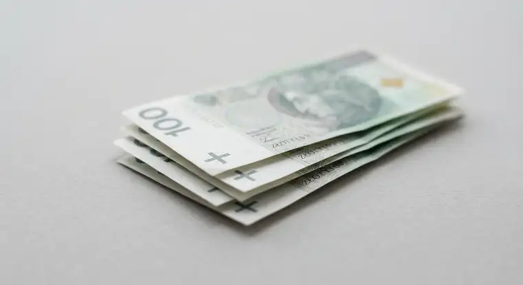 Ubezpieczenie na życie za 1 mln złotych - przykładowe stawki miesięczne dla kobiet i mężczyzn w 2026 roku z podziałem na wiek